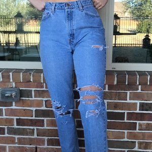 Vintage Distressed Levis 521Jean